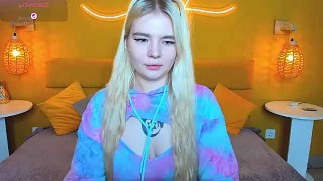 RuthBryant online show from November 2025 12:31:01 AM