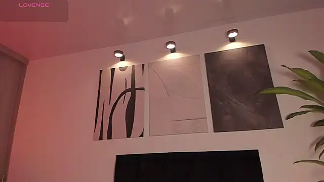 izzyvega   online show from February 2026 10:35:01 PM