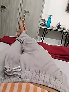 themasklover online show from April 2026 03:50:01 PM