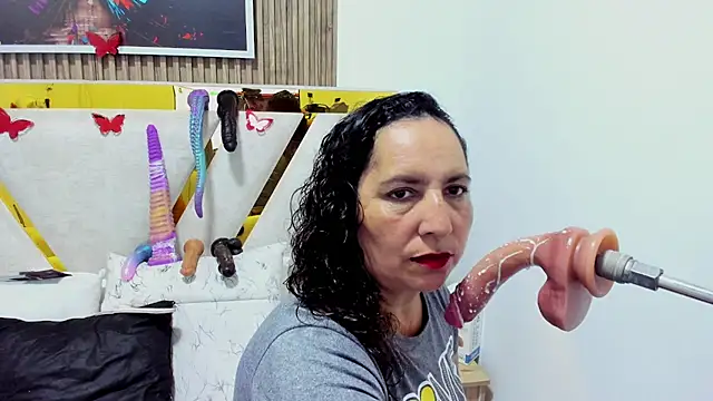 Luna Naughty1 online show from May 2026 06:27:02 PM