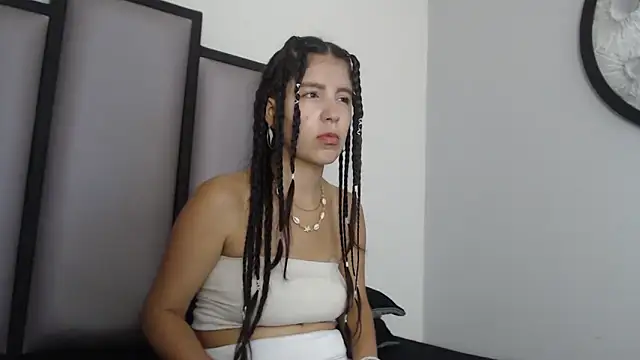 Lucy-23 online show from February 2026 03:05:02 AM