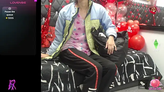 Snapshot of Engeelll chatting on February 2026 05:30:01 PM Engeelll online show from February 2026 05:30:01 PM