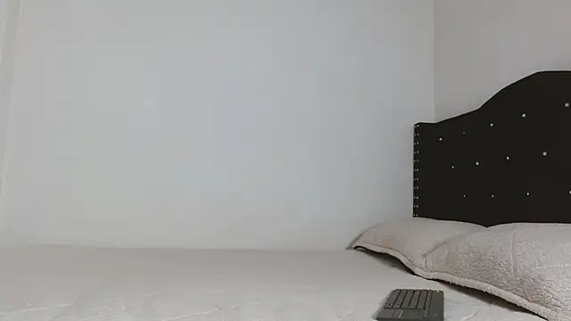 Snapshot of SamyRoss chatting on September 2025 10:04:02 PM SamyRoss online show from September 2025 10:04:02 PM