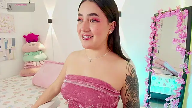 justonecute online show from September 2025 02:14:01 AM