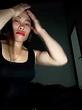 CoMay003 online show from December 2025 01:06:01 PM