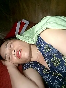 CoMay003 online show from May 2026 05:43:01 PM