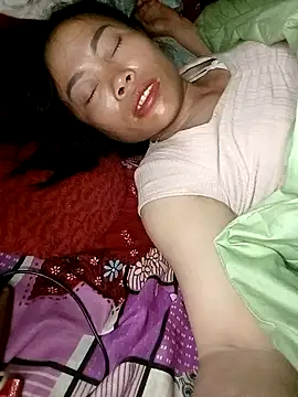 CoMay003 online show from May 2026 09:31:01 PM