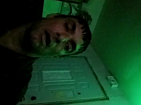 Snapshot of dicinyou80 chatting on March 2026 03:11:01 AM dicinyou80 online show from March 2026 03:11:01 AM