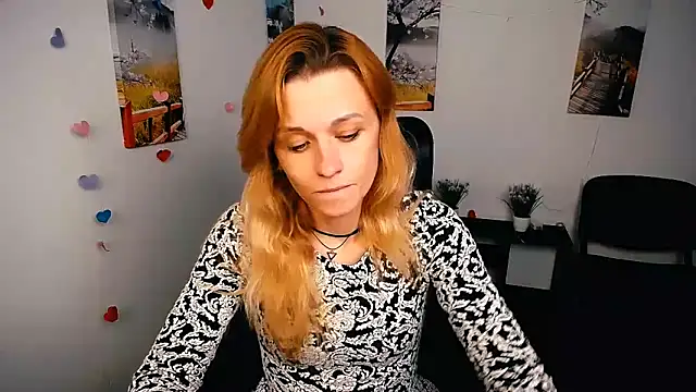 PeppyMia online show from November 2025 10:14:02 AM