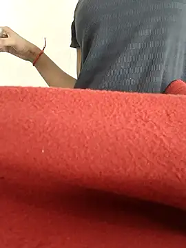 tanisha-2005 online show from November 2025 04:20:02 PM