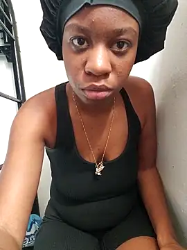 Snapshot of _she_was_a_fairy chatting on October 2025 02:18:01 PM she was a fairy online show from October 2025 02:18:01 PM