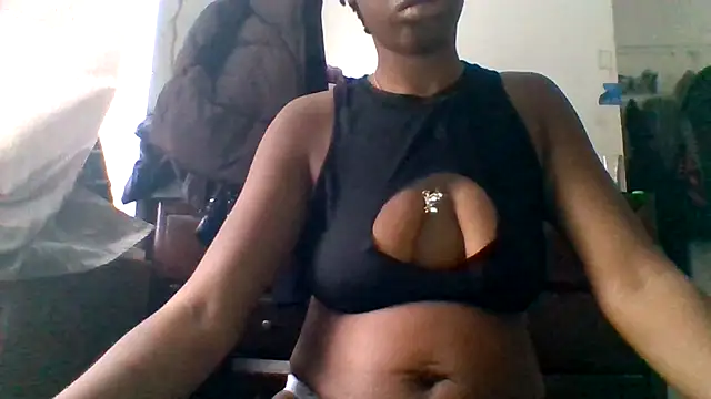 Snapshot of _she_was_a_fairy chatting on December 2025 01:48:01 PM she was a fairy online show from December 2025 01:48:01 PM