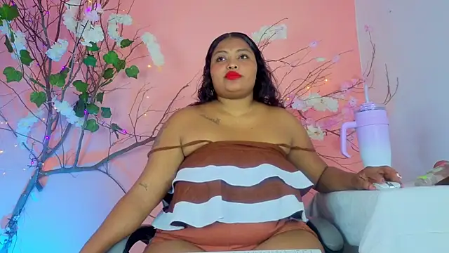 Cristal hott1 online show from February 2026 08:16:01 PM