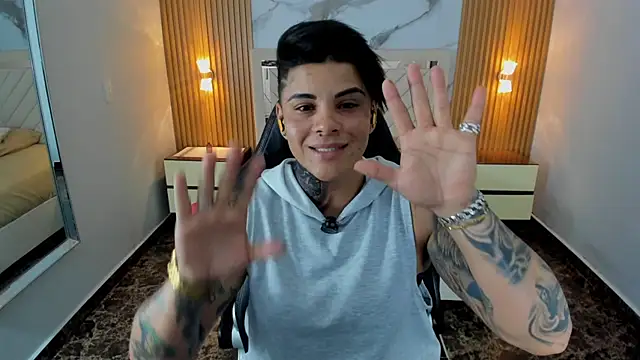 Snapshot of KAROLLJONES1 chatting on May 2026 07:11:02 PM KAROLLJONES1 online show from May 2026 07:11:02 PM