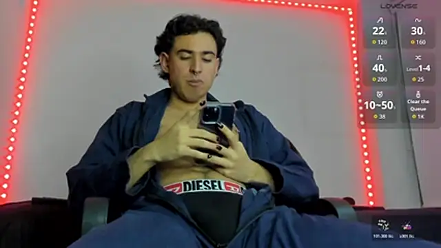 Snapshot of Alexxx_savage chatting on October 2025 04:36:01 AM Alexxx savage online show from October 2025 04:36:01 AM