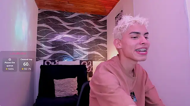 Room 69x online show from January 2026 03:36:02 PM