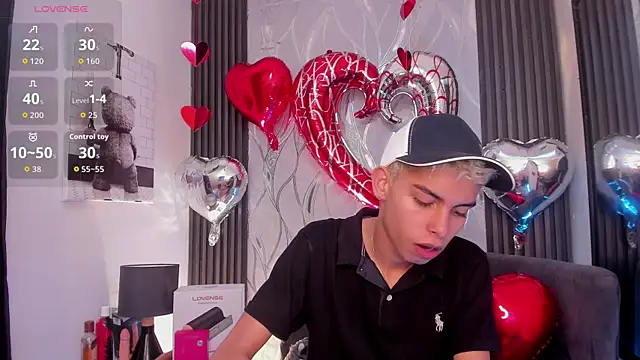 Snapshot of Room_69x chatting on February 2026 03:47:01 AM Room 69x online show from February 2026 03:47:01 AM