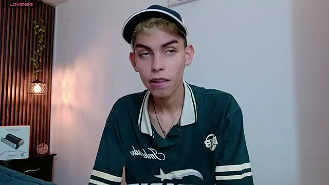 Snapshot of Room_69x chatting on February 2026 02:16:02 PM Room 69x online show from February 2026 02:16:02 PM