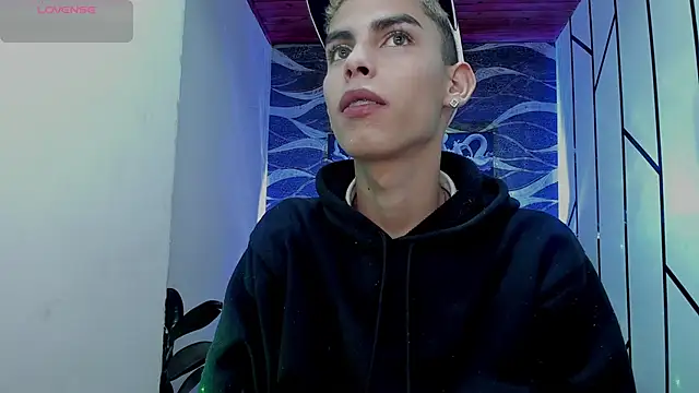 Snapshot of Room_69x chatting on February 2026 03:05:01 AM Room 69x online show from February 2026 03:05:01 AM