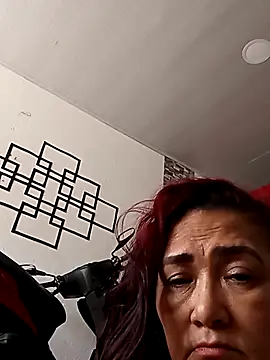 Snapshot of linda_luna29 chatting on July 2026 04:42:02 PM linda luna29 online show from July 2026 04:42:02 PM
