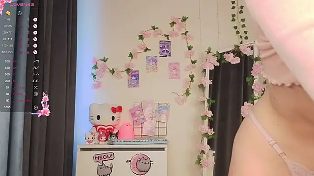 roxydolll online show from August 2026 02:02:02 AM