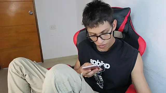 sung yol online show from April 2026 06:52:01 PM