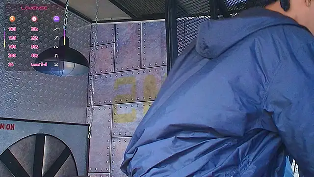 AlanCutee online show from October 2025 12:12:02 PM