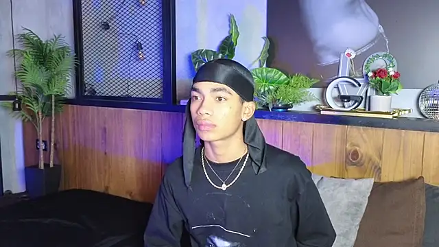 AlanCutee online show from May 2026 12:10:01 PM