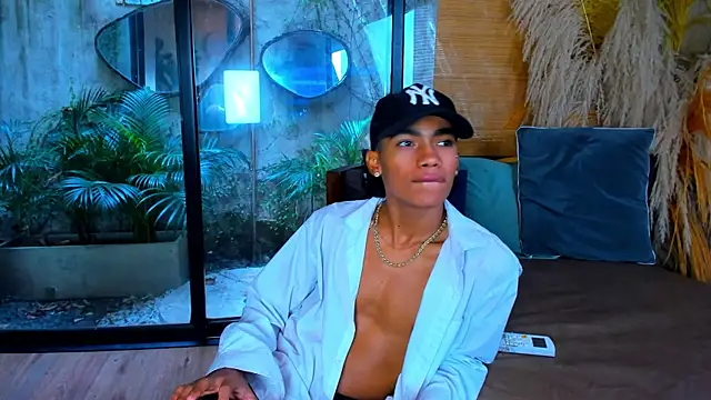 AlanCutee online show from June 2026 03:47:01 PM
