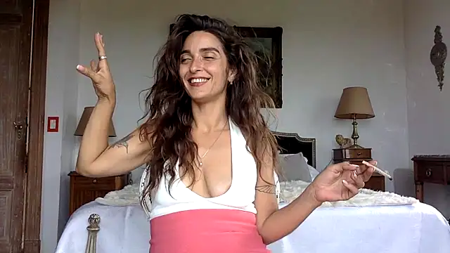 Snapshot of venuslibre chatting on November 2025 07:38:01 PM venuslibre online show from November 2025 07:38:01 PM