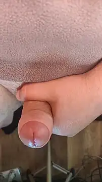 TobyDick13 online show from October 2025 08:34:02 AM