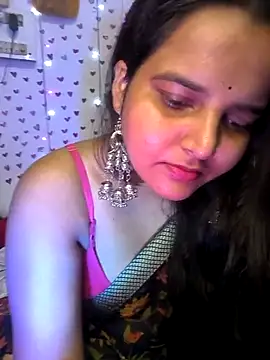 Snapshot of QueerSofty chatting on October 2025 04:10:01 AM QueerSofty online show from October 2025 04:10:01 AM