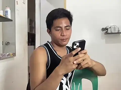 Snapshot of Lloyd_wintours chatting on February 2026 11:18:01 AM Lloyd wintours online show from February 2026 11:18:01 AM