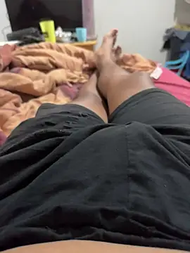 Snapshot of Monspeet_01 chatting on October 2025 02:01:02 AM Monspeet 01 online show from October 2025 02:01:02 AM