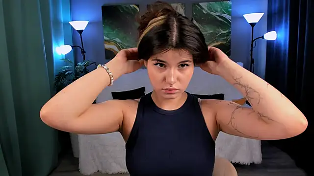 AnoraDark online show from September 2025 12:19:01 PM