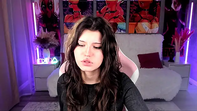 AnoraDark online show from November 2025 12:40:01 PM