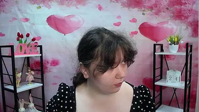 NeonilaLisova online show from April 2026 05:10:02 AM
