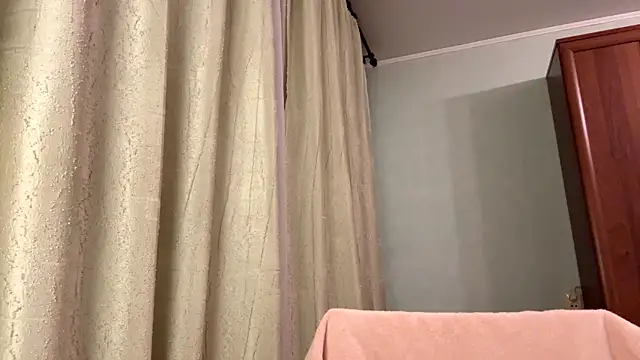 Adel strongwoman online show from April 2026 07:16:01 PM