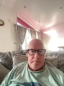 Snapshot of philefc chatting on February 2026 09:28:01 AM philefc online show from February 2026 09:28:01 AM