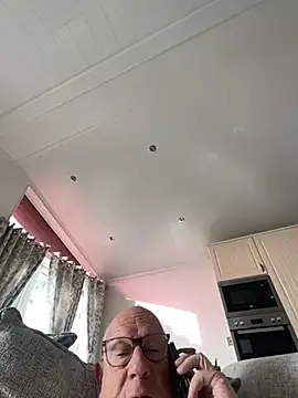 Snapshot of philefc chatting on February 2026 10:03:02 AM philefc online show from February 2026 10:03:02 AM