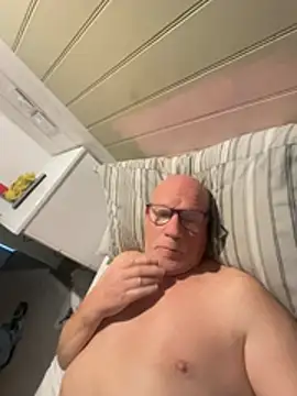 Snapshot of philefc chatting on March 2026 08:26:33 AM philefc online show from March 2026 08:26:33 AM