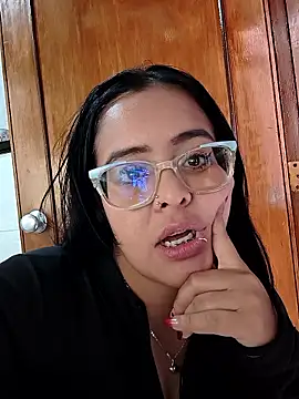 Sofia leving online show from September 2025 05:18:01 PM