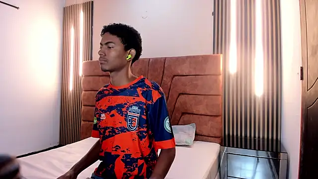 FYKMOR 1 online show from September 2025 03:43:02 AM