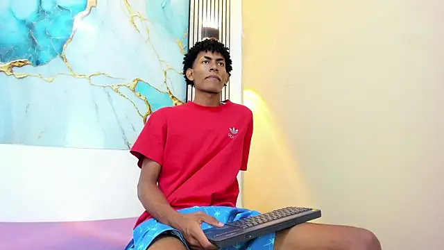 FYKMOR 1 online show from April 2026 07:41:01 PM