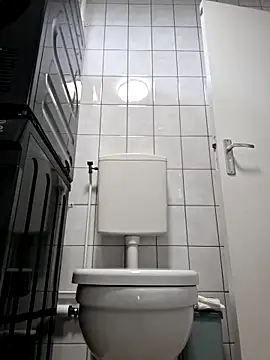 kompiee online show from December 2025 08:53:01 AM