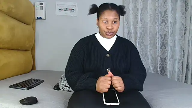 SexxyAddiict online show from April 2026 06:12:01 PM