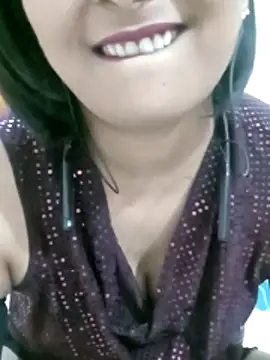 Snapshot of Queen_Kushi4 chatting on April 2026 06:16:01 PM Queen Kushi4 online show from April 2026 06:16:01 PM