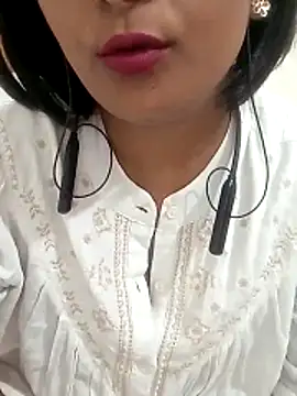 Snapshot of Queen_Kushi4 chatting on May 2026 10:05:02 PM Queen Kushi4 online show from May 2026 10:05:02 PM
