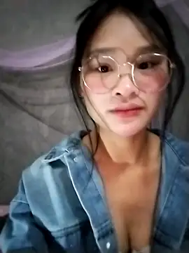 saronla 03 online show from December 2025 06:28:01 PM