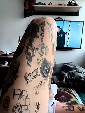 SmallButCrazy online show from October 2025 09:42:02 AM